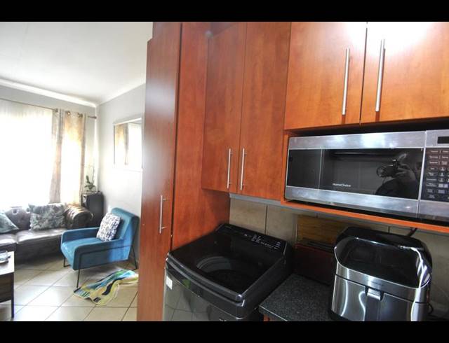 3 BEDROOM HOUSE FOR SALE IN DAWN PARK